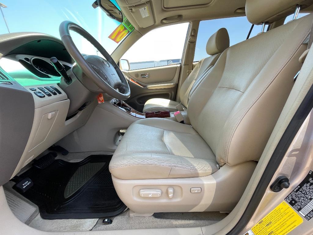 used 2007 Toyota Highlander car, priced at $7,495