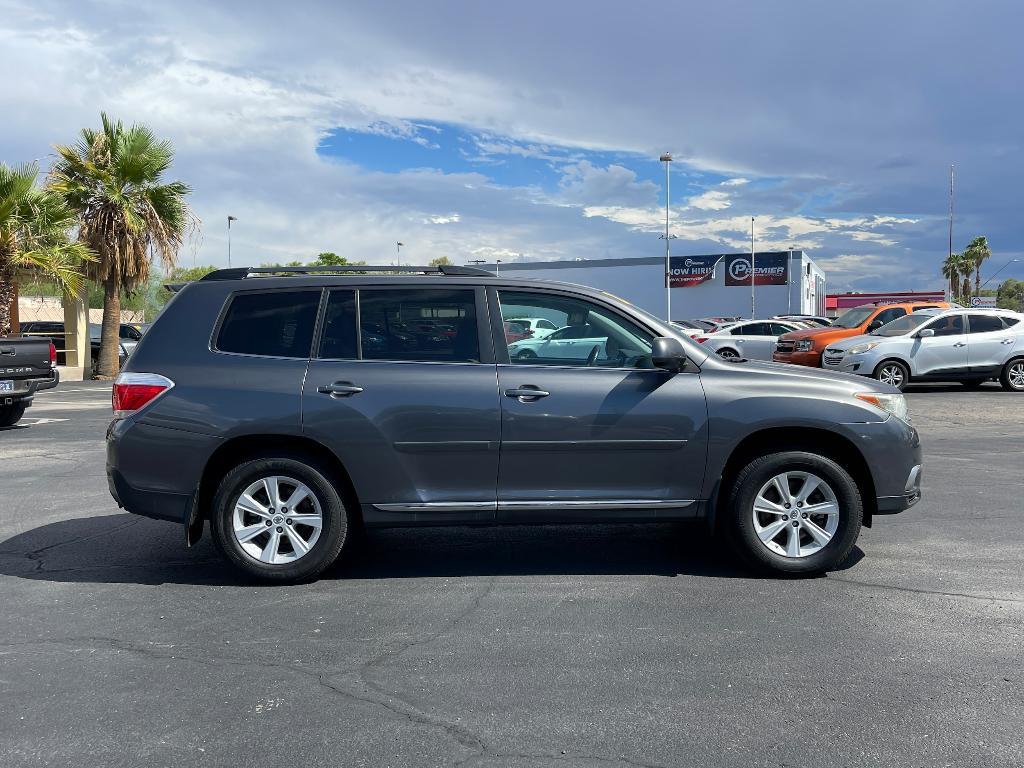 used 2012 Toyota Highlander car, priced at $11,995