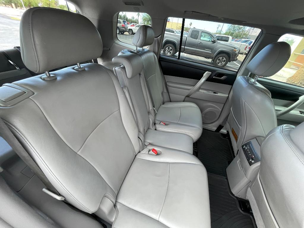 used 2012 Toyota Highlander car, priced at $11,995