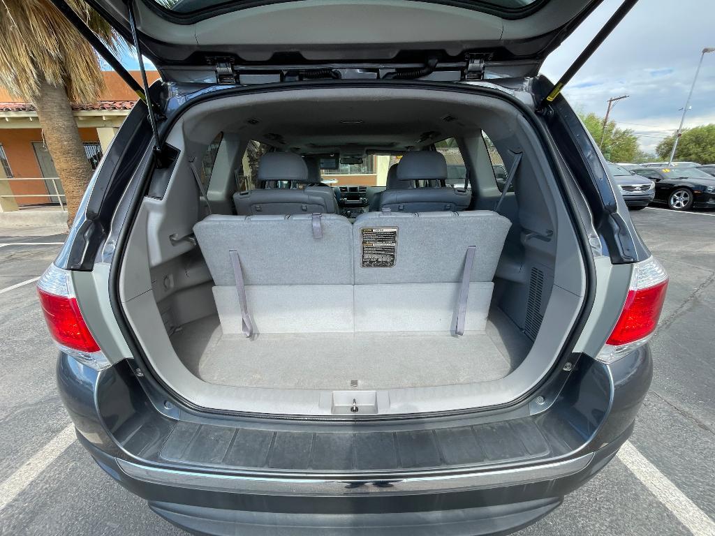 used 2012 Toyota Highlander car, priced at $11,995