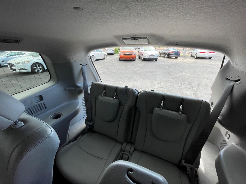 used 2012 Toyota Highlander car, priced at $11,995