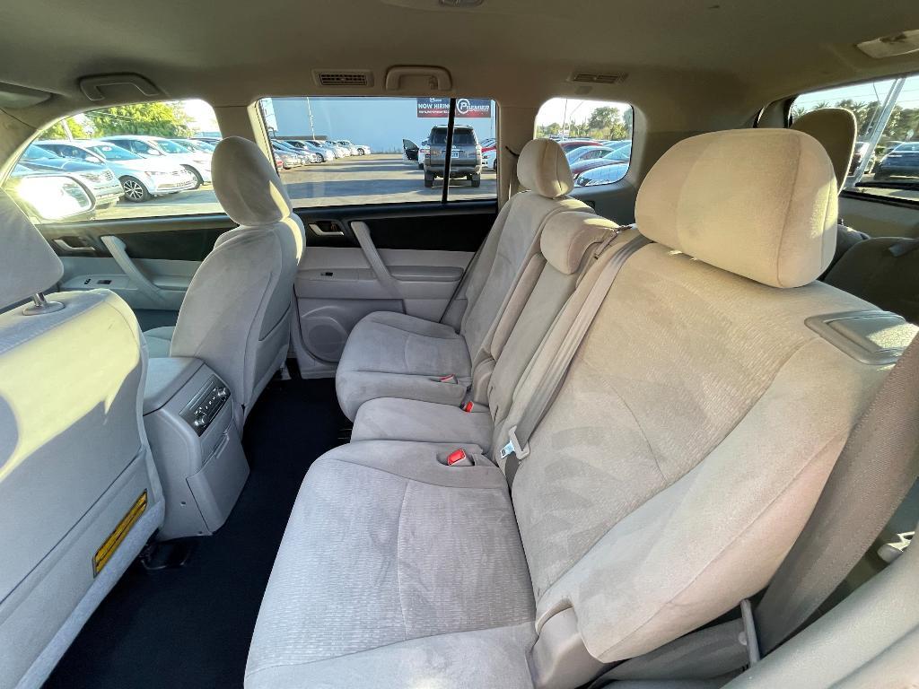 used 2011 Toyota Highlander car, priced at $12,495
