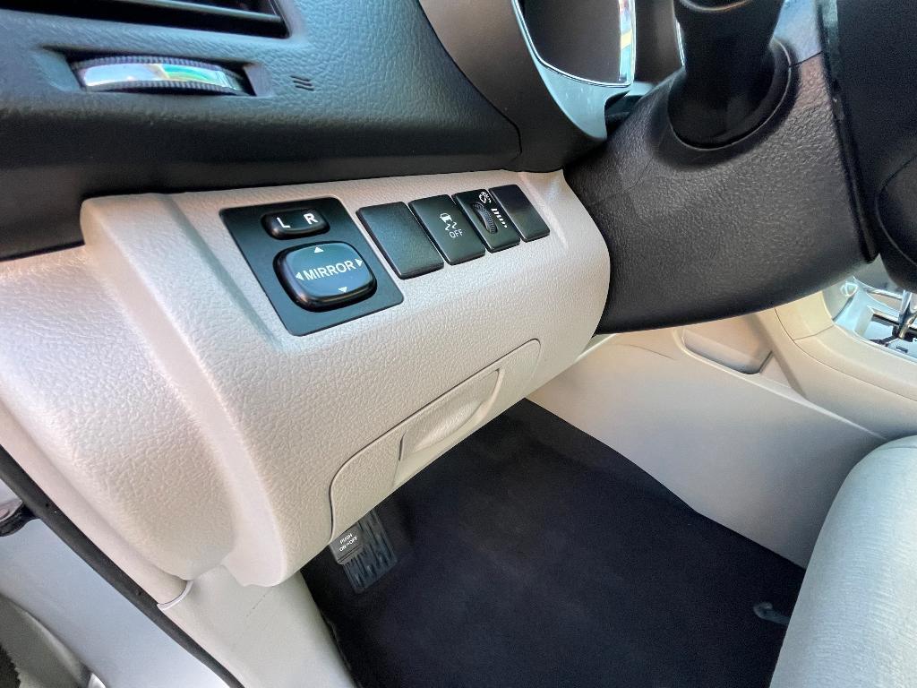 used 2011 Toyota Highlander car, priced at $12,495