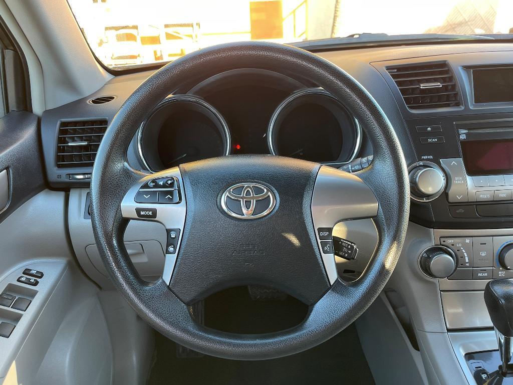 used 2011 Toyota Highlander car, priced at $12,495