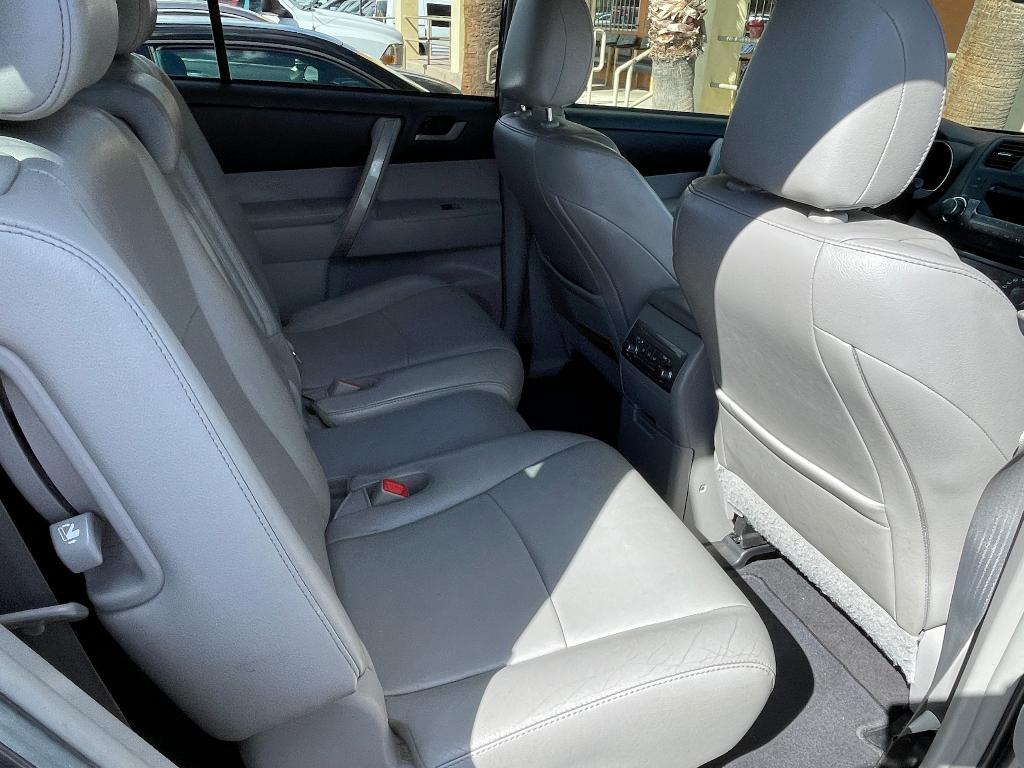 used 2012 Toyota Highlander car, priced at $10,995