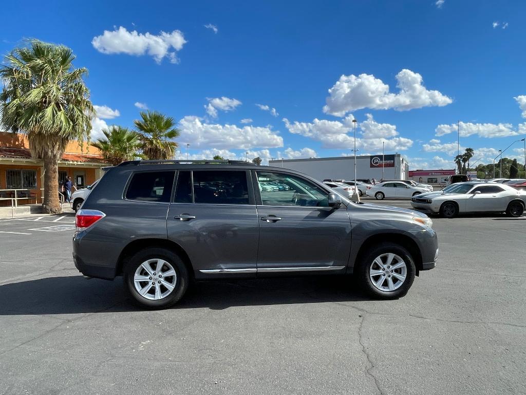 used 2012 Toyota Highlander car, priced at $10,995