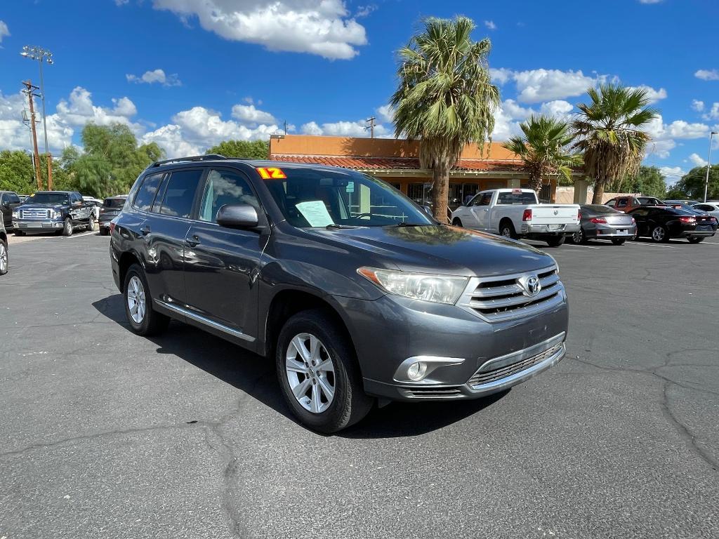 used 2012 Toyota Highlander car, priced at $10,995