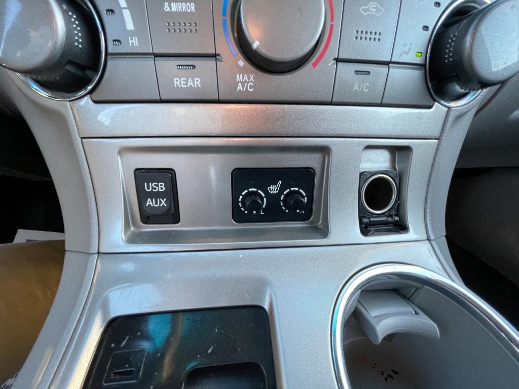 used 2013 Toyota Highlander car, priced at $11,995