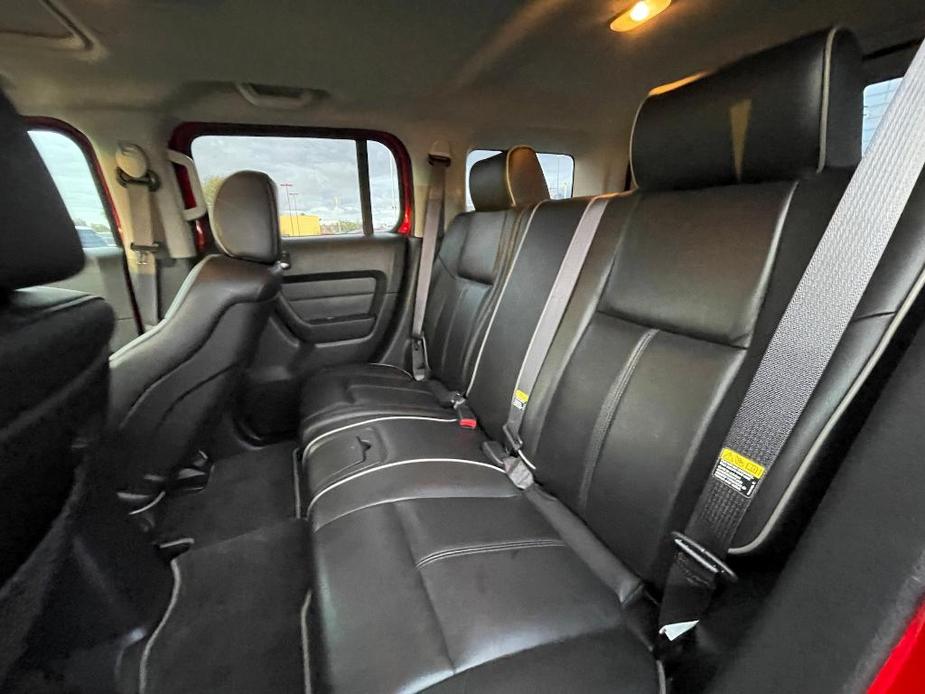 used 2006 Hummer H3 car, priced at $10,495