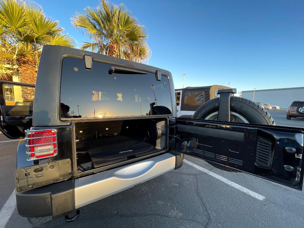 used 2013 Jeep Wrangler Unlimited car, priced at $16,900