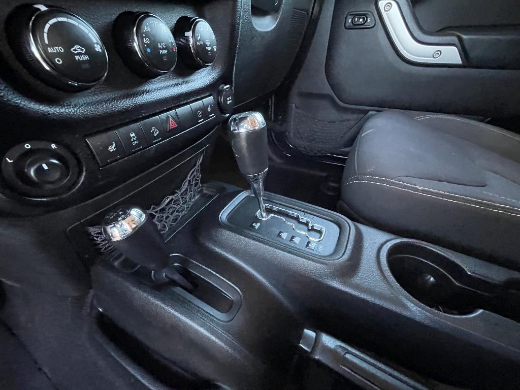 used 2013 Jeep Wrangler Unlimited car, priced at $16,900