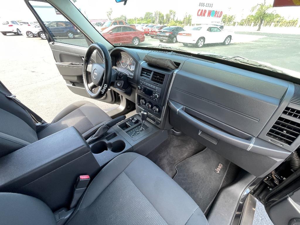 used 2009 Jeep Liberty car, priced at $7,495