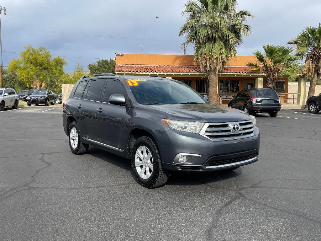 used 2013 Toyota Highlander car, priced at $14,495