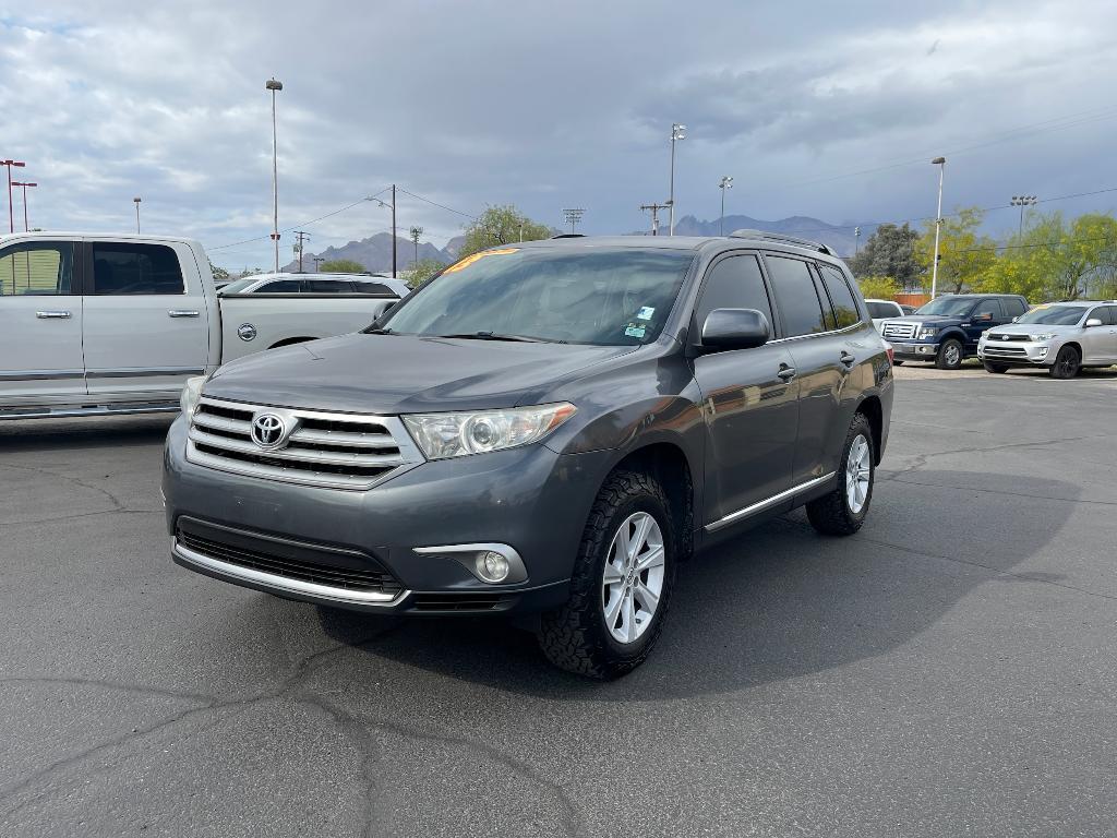 used 2013 Toyota Highlander car, priced at $14,495