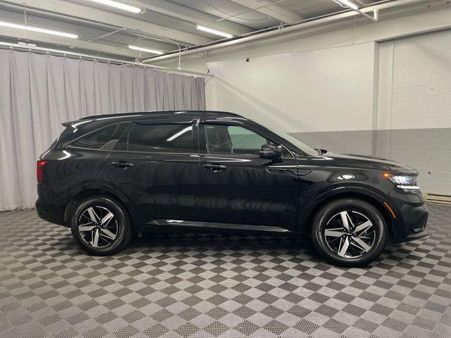 used 2023 Kia Sorento car, priced at $28,999