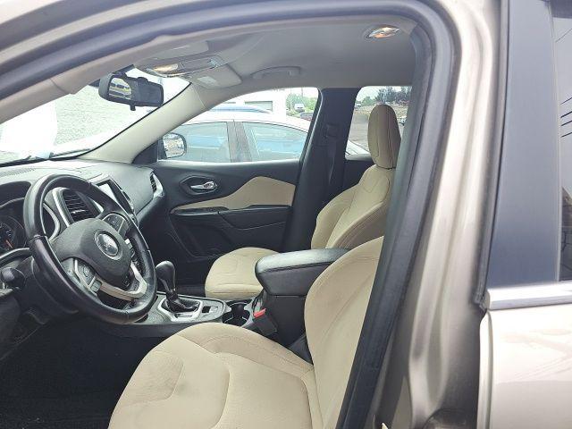 used 2016 Jeep Cherokee car, priced at $12,433