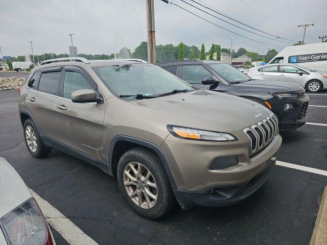 used 2016 Jeep Cherokee car, priced at $12,433