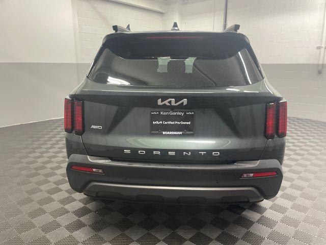 used 2022 Kia Sorento car, priced at $30,274