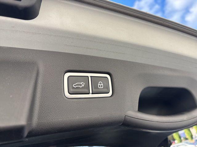 used 2022 Kia Sorento car, priced at $32,806