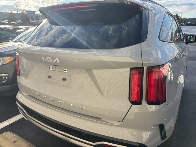 used 2022 Kia Sorento car, priced at $32,806