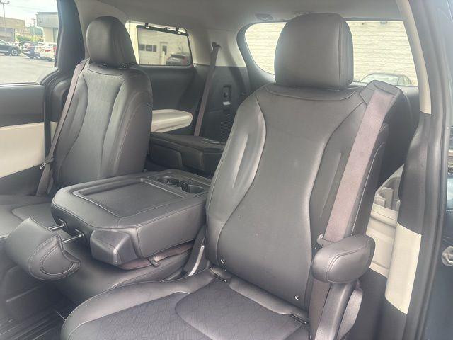 used 2024 Kia Carnival car, priced at $38,157