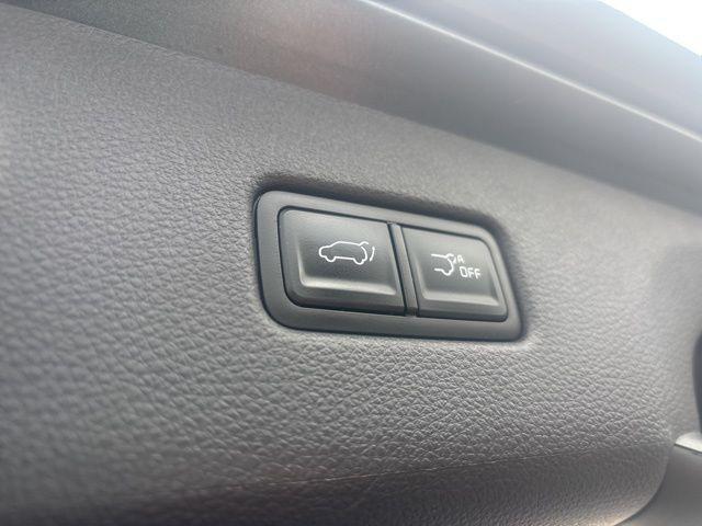 used 2024 Kia Carnival car, priced at $38,157