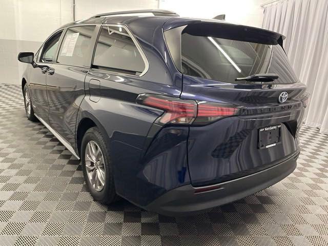 used 2021 Toyota Sienna car, priced at $33,009