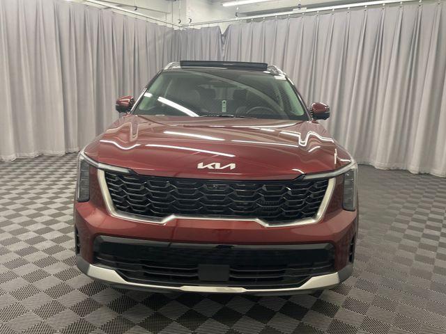 used 2024 Kia Sorento car, priced at $39,377