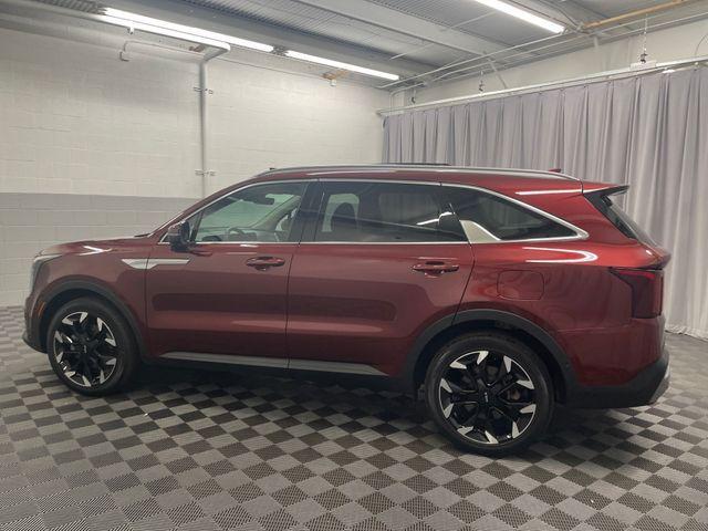 used 2024 Kia Sorento car, priced at $39,377