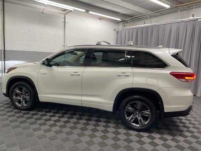 used 2019 Toyota Highlander Hybrid car, priced at $32,600