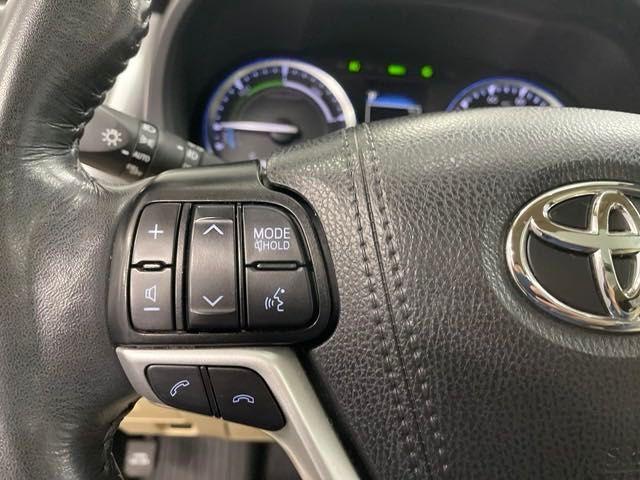 used 2019 Toyota Highlander Hybrid car, priced at $32,600