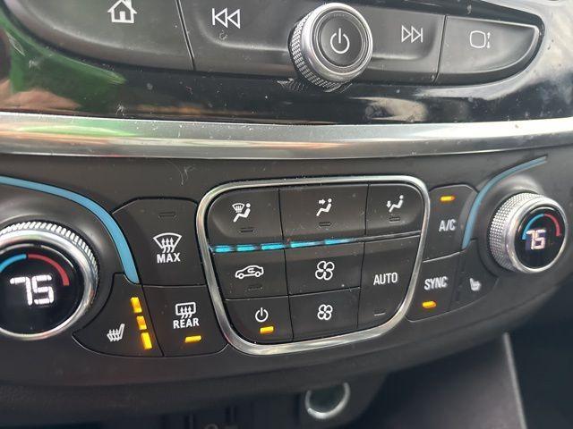 used 2021 Chevrolet Traverse car, priced at $23,088