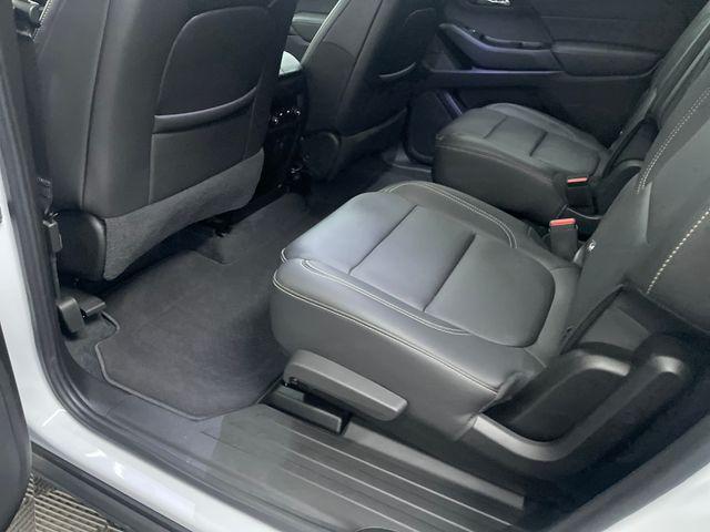 used 2023 Chevrolet Traverse car, priced at $34,860