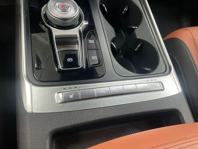 used 2025 Kia Carnival Hybrid car, priced at $42,398