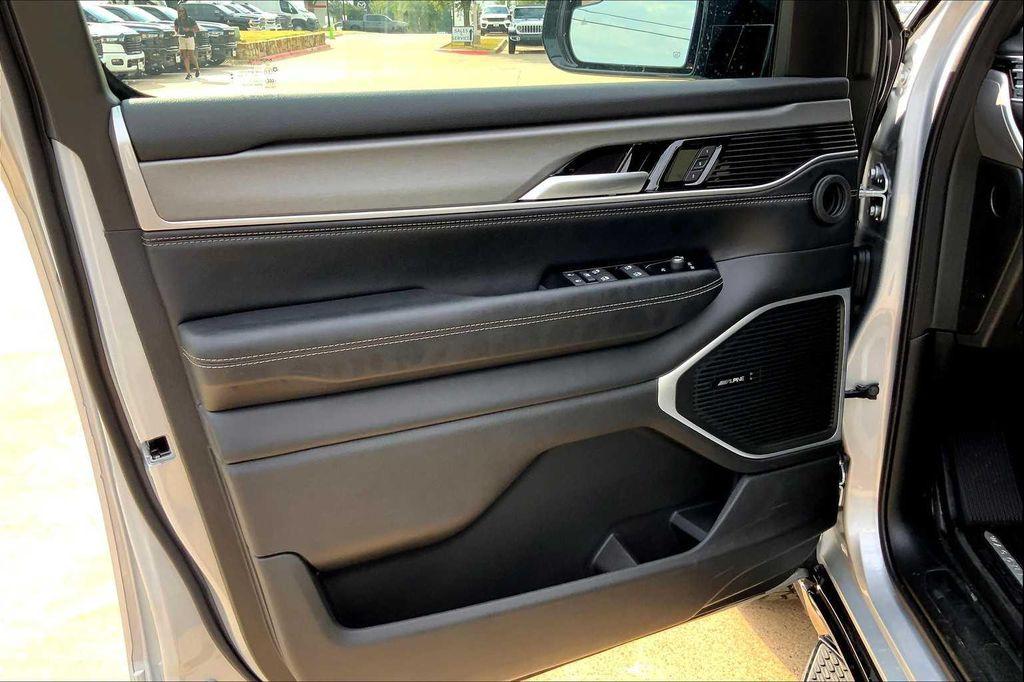 new 2025 Jeep Wagoneer car, priced at $69,999