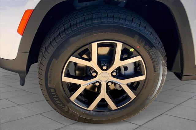 new 2025 Jeep Grand Cherokee car, priced at $48,475