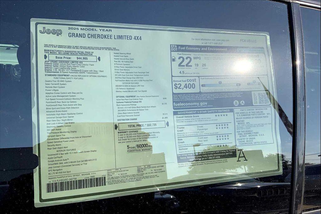 new 2025 Jeep Grand Cherokee car, priced at $47,999
