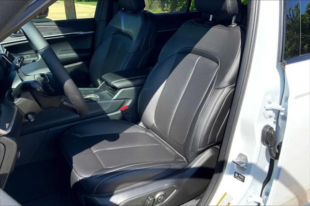 new 2025 Jeep Grand Cherokee L car, priced at $53,999