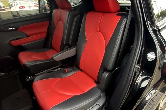 used 2024 Toyota Highlander car, priced at $43,590