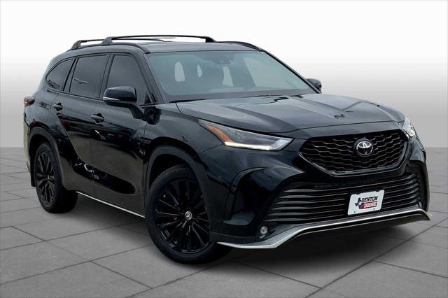 used 2024 Toyota Highlander car, priced at $43,590