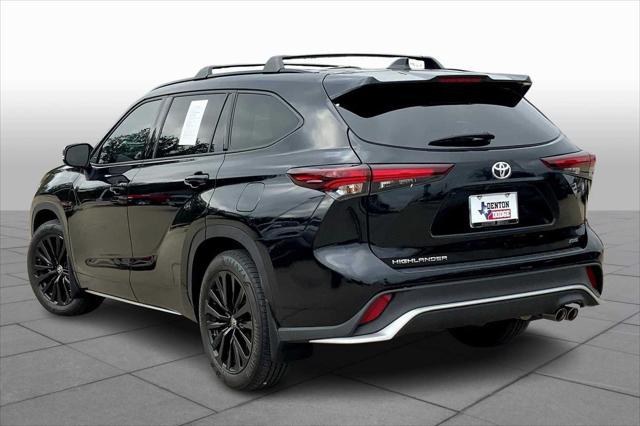 used 2024 Toyota Highlander car, priced at $43,590