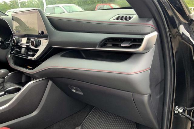 used 2024 Toyota Highlander car, priced at $43,590