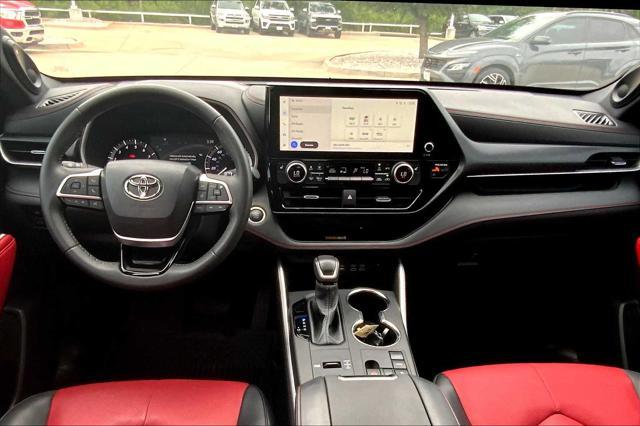 used 2024 Toyota Highlander car, priced at $43,590
