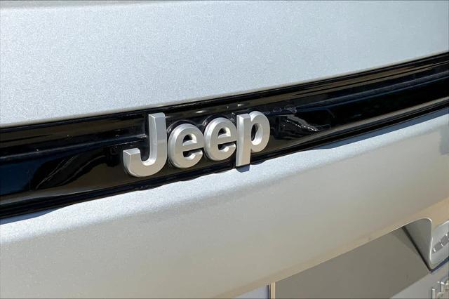 used 2024 Jeep Grand Cherokee car, priced at $32,990