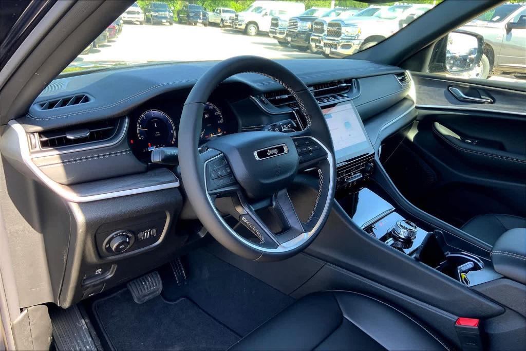 new 2024 Jeep Grand Cherokee car, priced at $47,999