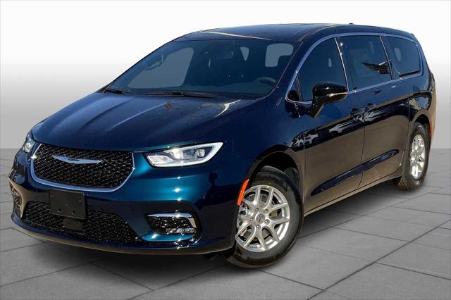 new 2025 Chrysler Pacifica car, priced at $42,999