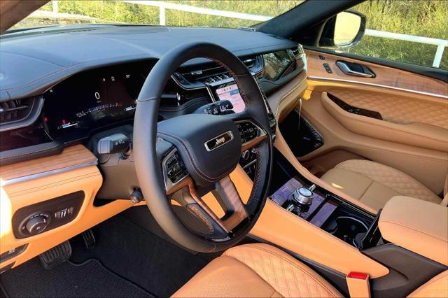 new 2025 Jeep Grand Cherokee car, priced at $60,999