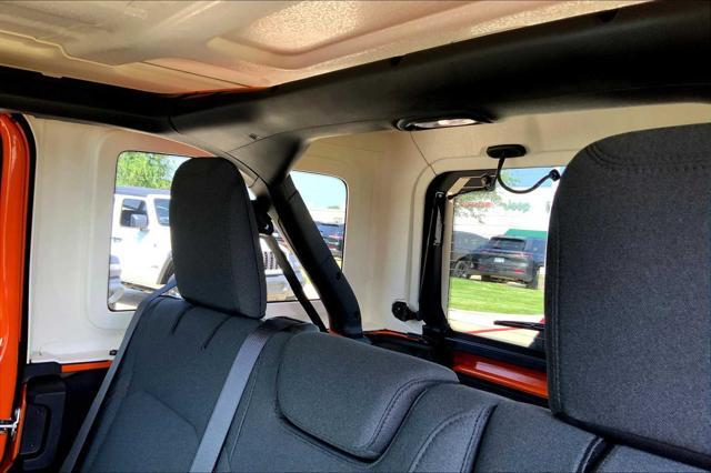 new 2025 Jeep Wrangler car, priced at $61,400