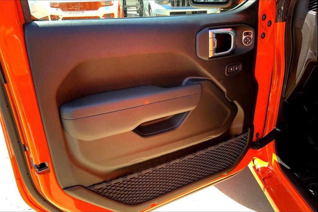 new 2025 Jeep Wrangler car, priced at $46,999