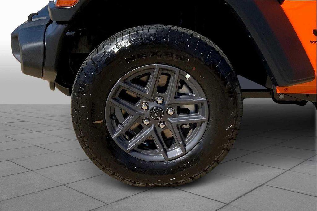 new 2025 Jeep Wrangler car, priced at $46,999